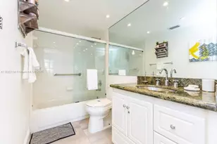 19999 E Country Club Dr, Aventura, FL 33180 - Photo 25