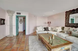 450 Paradise Isle Blvd, Hallandale Beach, FL 33009 - Photo 11