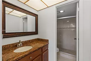 7100 NW 17th St, Plantation, FL 33313 - Photo 17