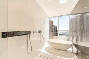 300 Biscayne Blvd Way, Miami, FL 33131 - Photo 23