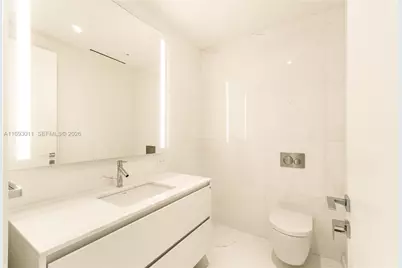 300 Biscayne Blvd Way #2103, Miami, FL 33131 - Photo 29