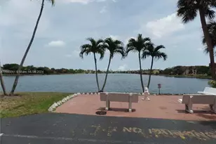 447 NE 195th St, Miami, FL 33179 - Photo 15