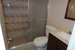 447 NE 195th St, Miami, FL 33179 - Photo 11