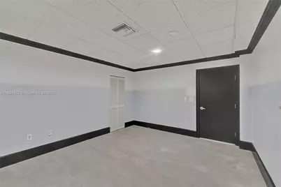 730 71st St, Miami Beach, FL 33141 - Photo 15