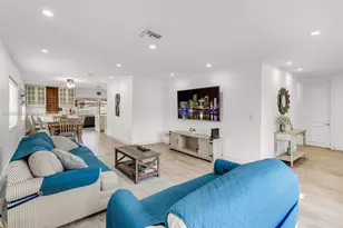 821 Harrison St, Hollywood, FL 33019 - Photo 1
