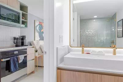 159 NE 6th St #2414, Miami, FL 33132 - Photo 13