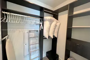 227 NE 2nd St, Miami, FL 33132 - Photo 15