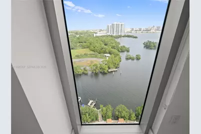 16385 Biscayne Blvd #1615, North Miami Beach, FL 33160 - Photo 3