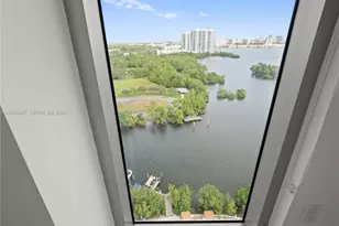 16385 Biscayne Blvd, North Miami Beach, FL 33160 - Photo 3