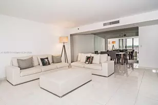 1000 Island Blvd, Aventura, FL 33160 - Photo 3