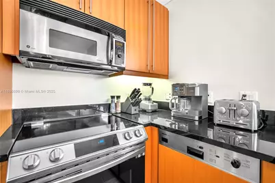 1435 Brickell Ave #3012, Miami, FL 33131 - Photo 15