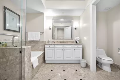 1435 Brickell Ave #3012, Miami, FL 33131 - Photo 23