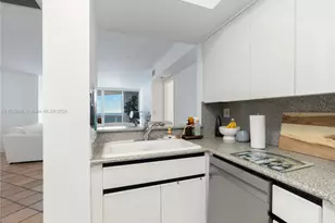 6767 Collins Ave, Miami Beach, FL 33141 - Photo 11