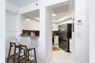 6767 Collins Ave #1704, Miami Beach, FL 33141 - Photo 9