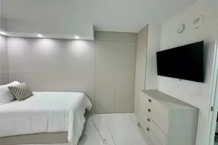 9801 Collins Ave, Bal Harbour, FL 33154 - Photo 23