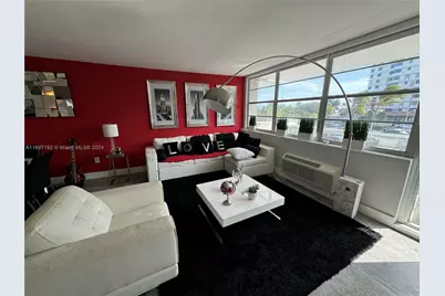 5313 Collins Ave #308, Miami Beach, FL 33140 - Photo 3