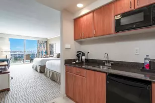 18001 Collins Ave, Sunny Isles Beach, FL 33160 - Photo 3