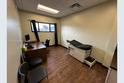 12700 W Dixie Hwy, North Miami, FL 33161 - Photo 15