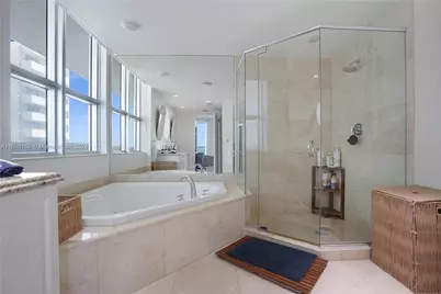 5801 Collins Ave #800, Miami Beach, FL 33140 - Photo 23
