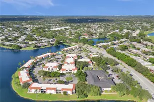 1104 N Hiatus Rd, Pembroke Pines, FL 33026 - Photo 23