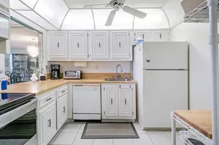 800 Parkview Dr, Hallandale Beach, FL 33009 - Photo 9