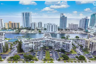 800 Parkview Dr #527, Hallandale Beach, FL 33009 - Photo 1