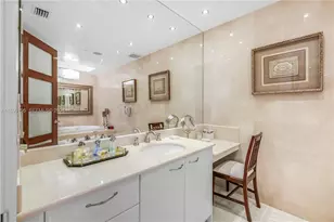 20155 NE 38th Ct, Aventura, FL 33180 - Photo 17