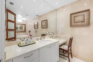 20155 NE 38th Ct, Aventura, FL 33180 - Photo 13