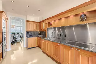 20155 NE 38th Ct, Aventura, FL 33180 - Photo 9