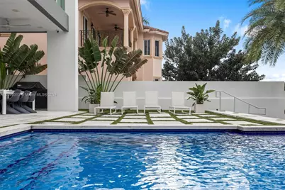 323 Atlantic Ave #Na, Sunny Isles Beach, FL 33160 - Photo 3