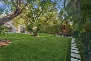 7001 Robles St, Coral Gables, FL 33143 - Photo 17