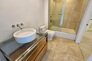 6000 Collins Ave, Miami Beach, FL 33140 - Photo 9