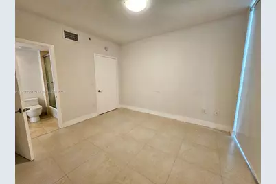 6000 Collins Ave #528, Miami Beach, FL 33140 - Photo 11