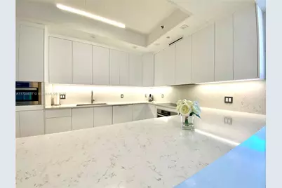 100 S Pointe Dr #1207, Miami Beach, FL 33139 - Photo 3