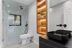 116 W 1st Ct, Miami Beach, FL 33139 - Photo 45