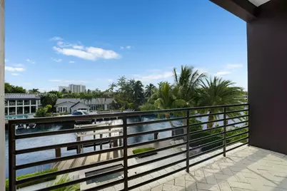 2040 NE 121st Rd, North Miami, FL 33181 - Photo 17