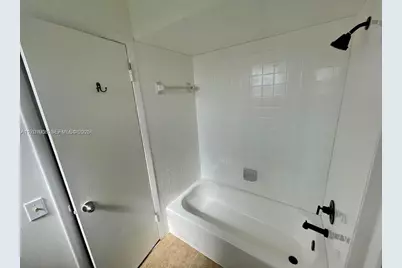 333 SW 86th Ave #201, Pembroke Pines, FL 33025 - Photo 5