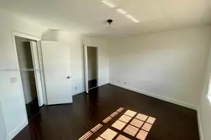 333 SW 86th Ave, Pembroke Pines, FL 33025 - Photo 3