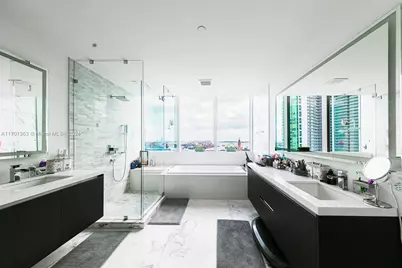 851 NE 1st Ave #2111, Miami, FL 33132 - Photo 13