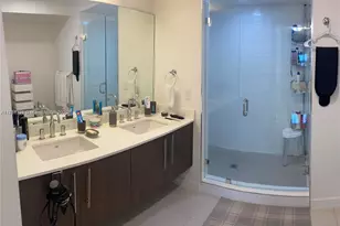 7825 NW 107th Ave, Doral, FL 33178 - Photo 9