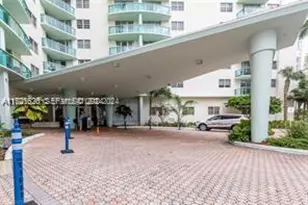 3801 S Ocean Dr, Hollywood, FL 33019 - Photo 3