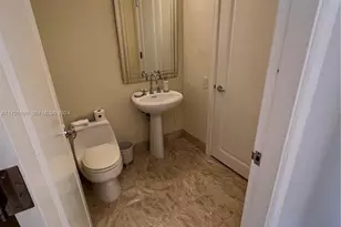 1435 Brickell Ave, Miami, FL 33131 - Photo 9