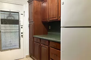 20275 NE 2nd Ave, Miami, FL 33179 - Photo 5