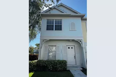 16670 Hemingway Dr #16670, Weston, FL 33326 - Photo 1