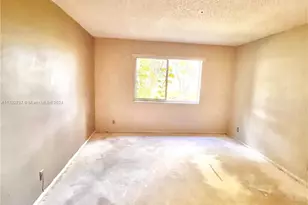 2753 S Oakland Forest Dr, Oakland Park, FL 33309 - Photo 7