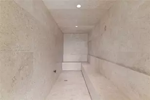 1006 Links Dr, Miami Beach, FL 33109 - Photo 25