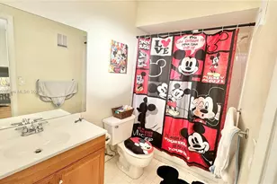 741 NW 105th Terrace, Pembroke Pines, FL 33026 - Photo 9