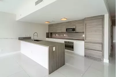 400 Sunny Isles Blvd #919, Sunny Isles Beach, FL 33160 - Photo 11