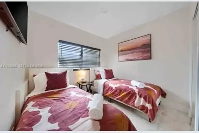 615 NW 10th Ter #1, Fort Lauderdale, FL 33311 - Photo 23