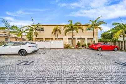 615 NW 10th Ter #1, Fort Lauderdale, FL 33311 - Photo 3